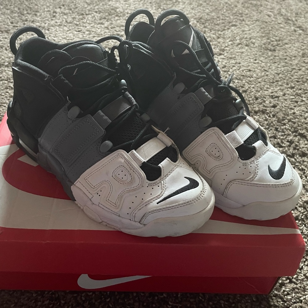 Nike Uptempo